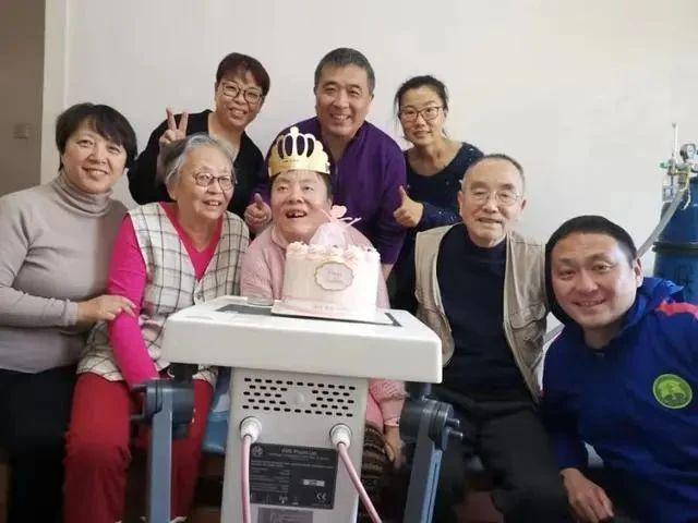 告别朱令，和她被偷走的三十年