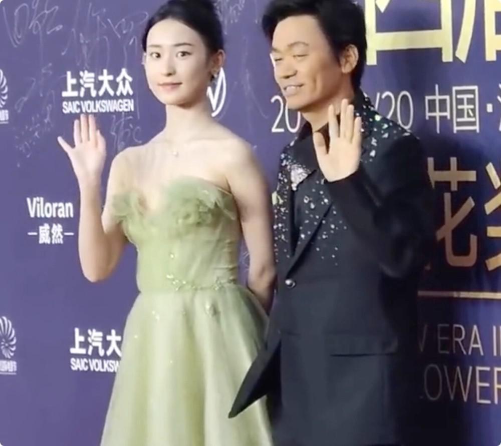澳门这一夜，被连红毯都懒得走的王宝强圈粉，一脸颓气却最大赢家