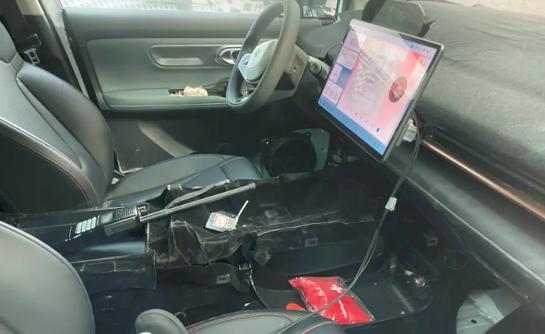 3排6座 高阶辅助驾驶：昊铂全新纯电大型SUV谍照曝光