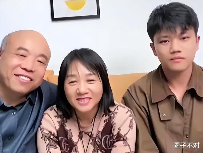 解清帅一家败光路人缘！一场直播狂赚100万被吐槽