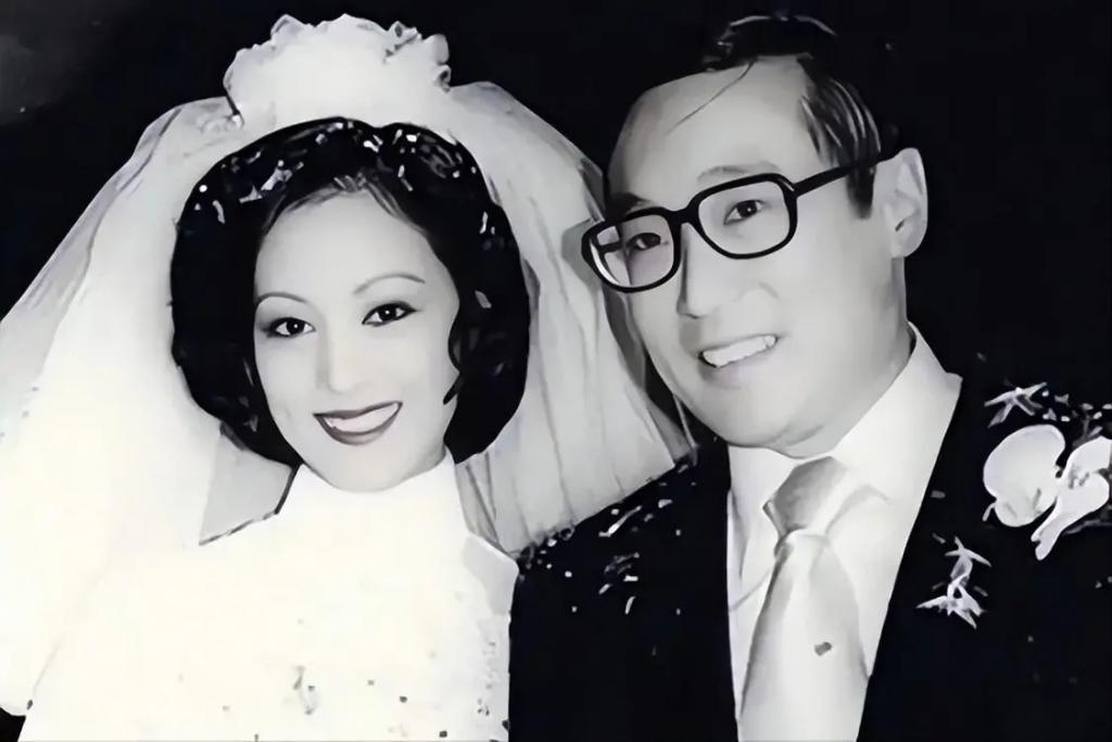 隐忍43年不离婚，丈夫去世后继承70亿财产，史上最强原配