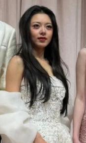 赵今麦的化妆师精神状态还好吗？