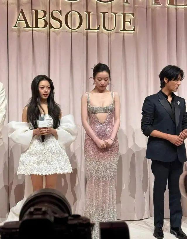 赵今麦的化妆师精神状态还好吗？