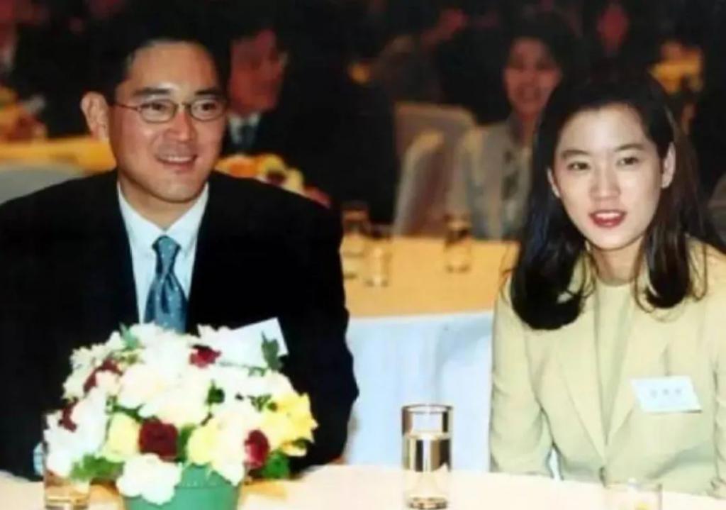 还记得三星小公主吗？谈起恋爱还挺甜？