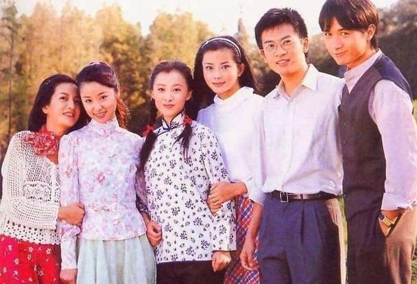 情深深雨蒙蒙：秦五爷聘用依萍不是因为她歌唱得好！