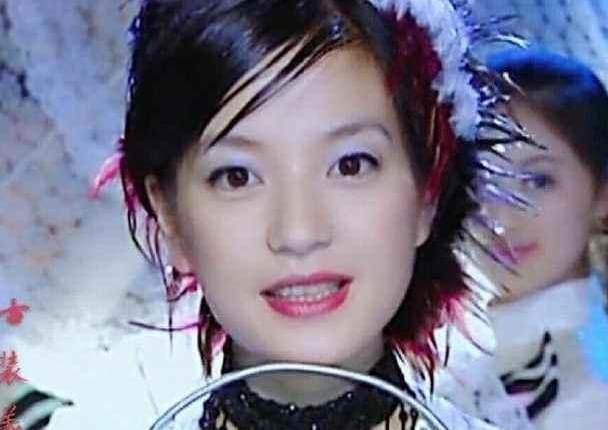 情深深雨蒙蒙：秦五爷聘用依萍不是因为她歌唱得好！