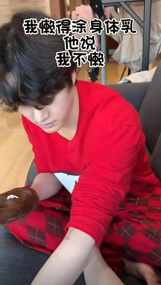 张檬分享备孕日常，小五帮剪指甲超宠，渴望生娃积极备孕