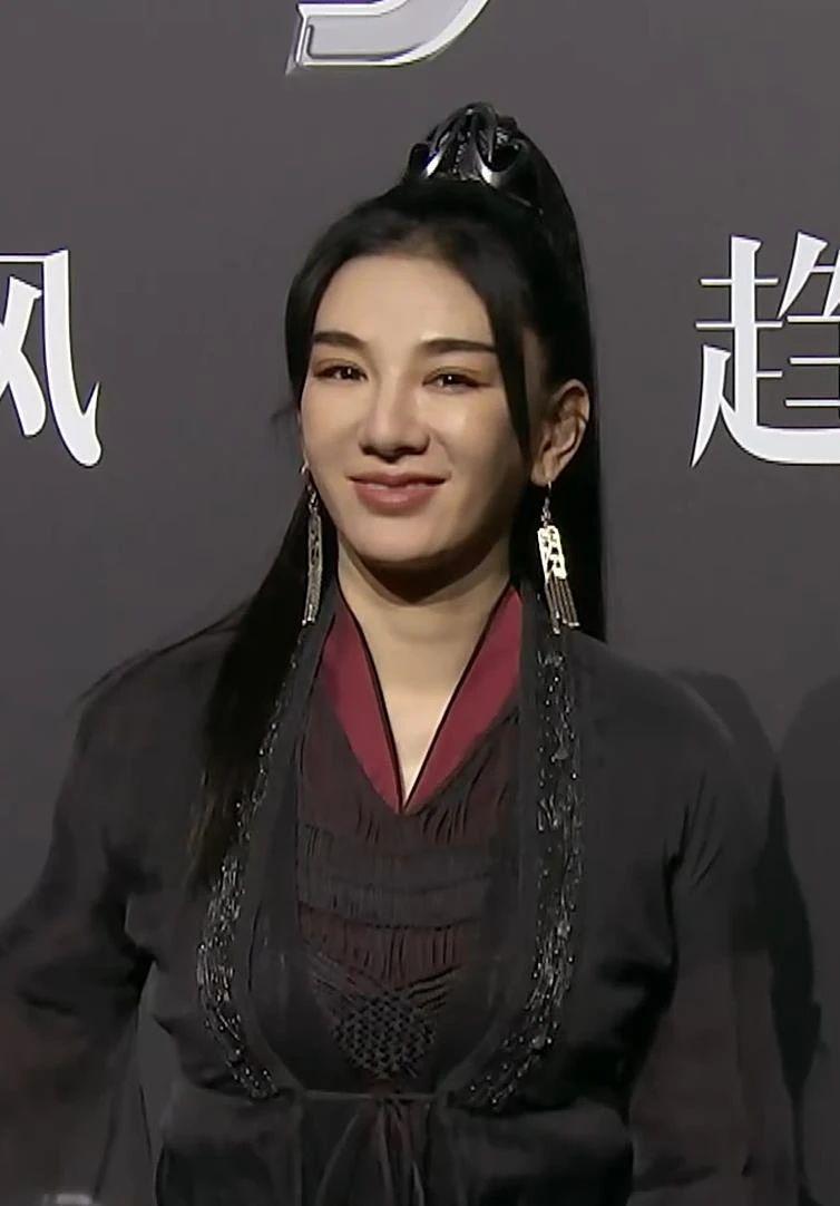 费加罗盛典明星生图：黄奕江疏影脸肿，张雨绮脸僵，潘玮柏瘦了