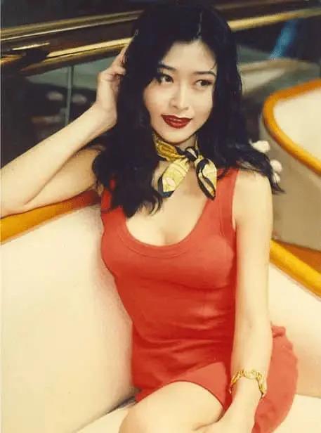 叶玉卿的身材之谜：大胆演绎，如何成就经典？