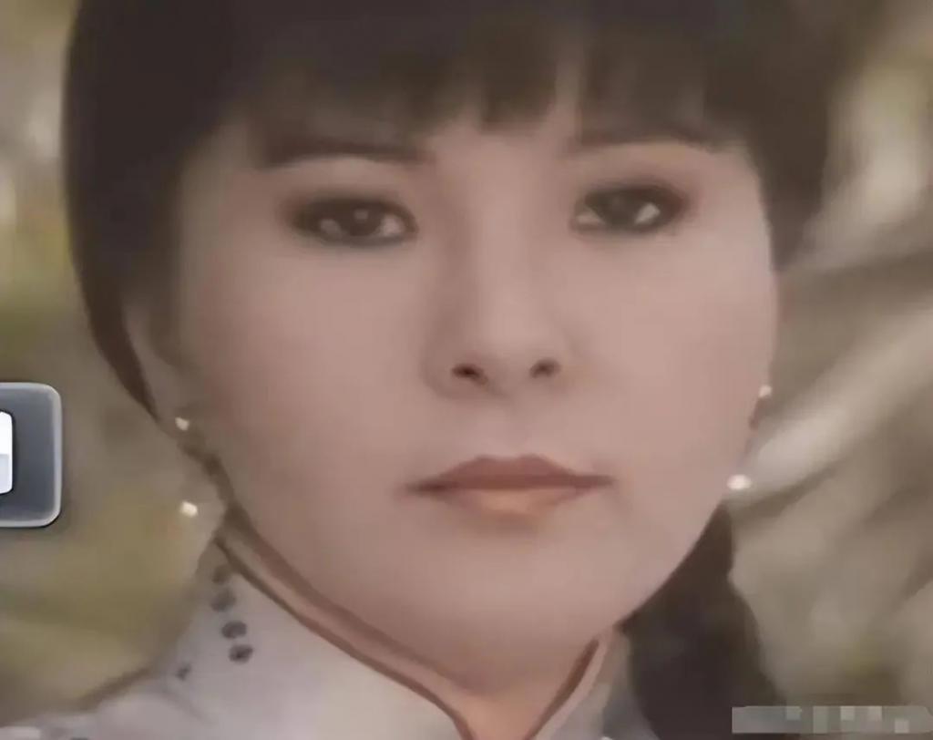 前夫借肚生子!嫁当红歌手甘愿隐退,遇骗婚忍夫偷欢反被抛弃