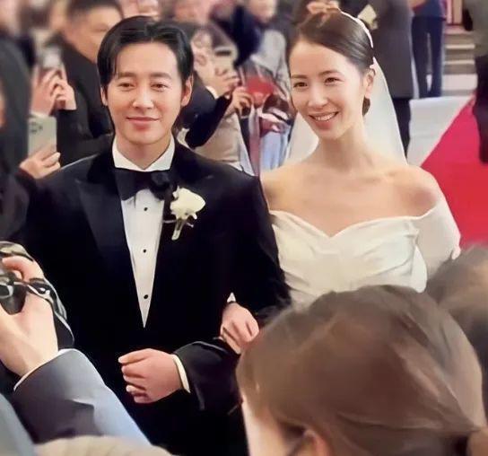 他终于结婚了！新娘竟是少女时代预备期练习生？