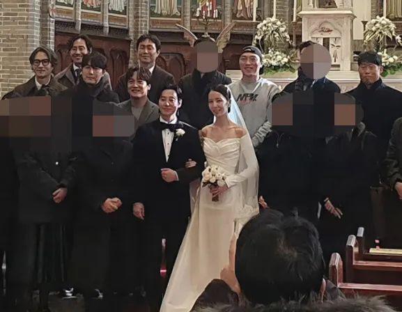 他终于结婚了！新娘竟是少女时代预备期练习生？