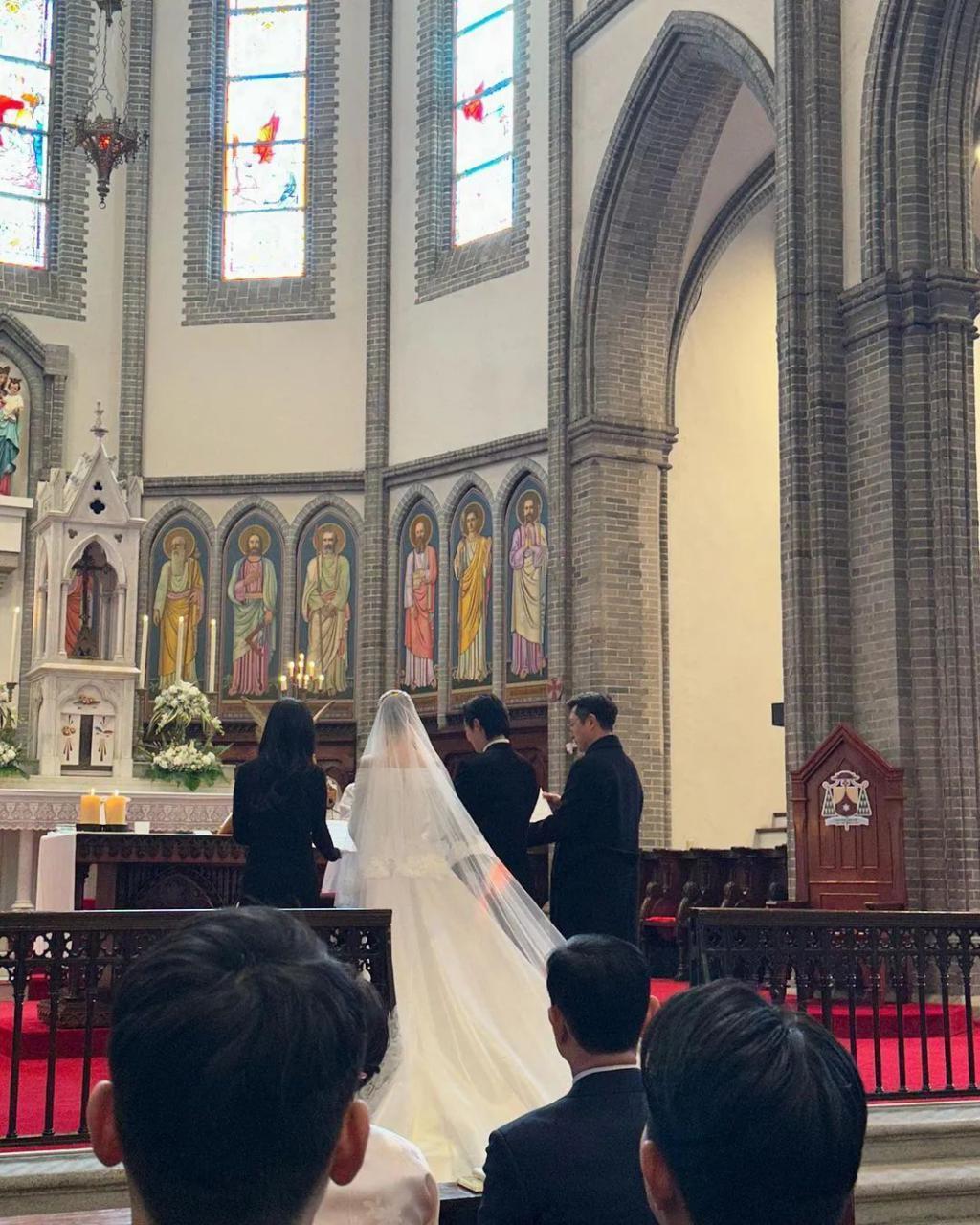 他终于结婚了！新娘竟是少女时代预备期练习生？