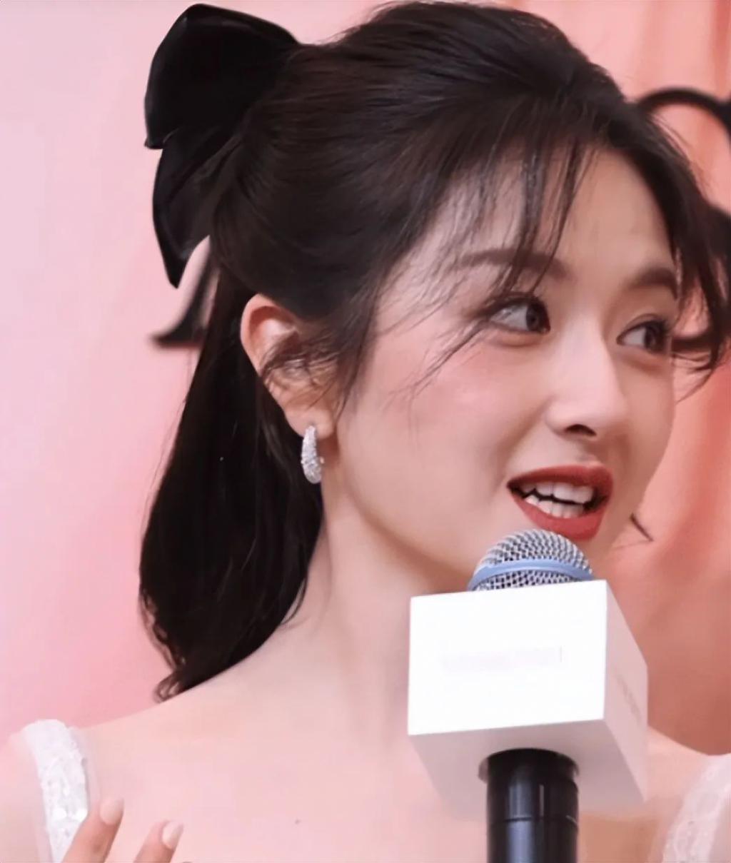 真空的倪妮，土气的赵今麦，女明星审美差距，出来了