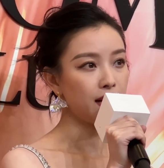 真空的倪妮，土气的赵今麦，女明星审美差距，出来了