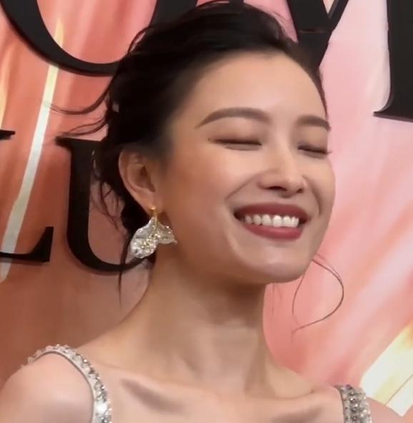 真空的倪妮，土气的赵今麦，女明星审美差距，出来了