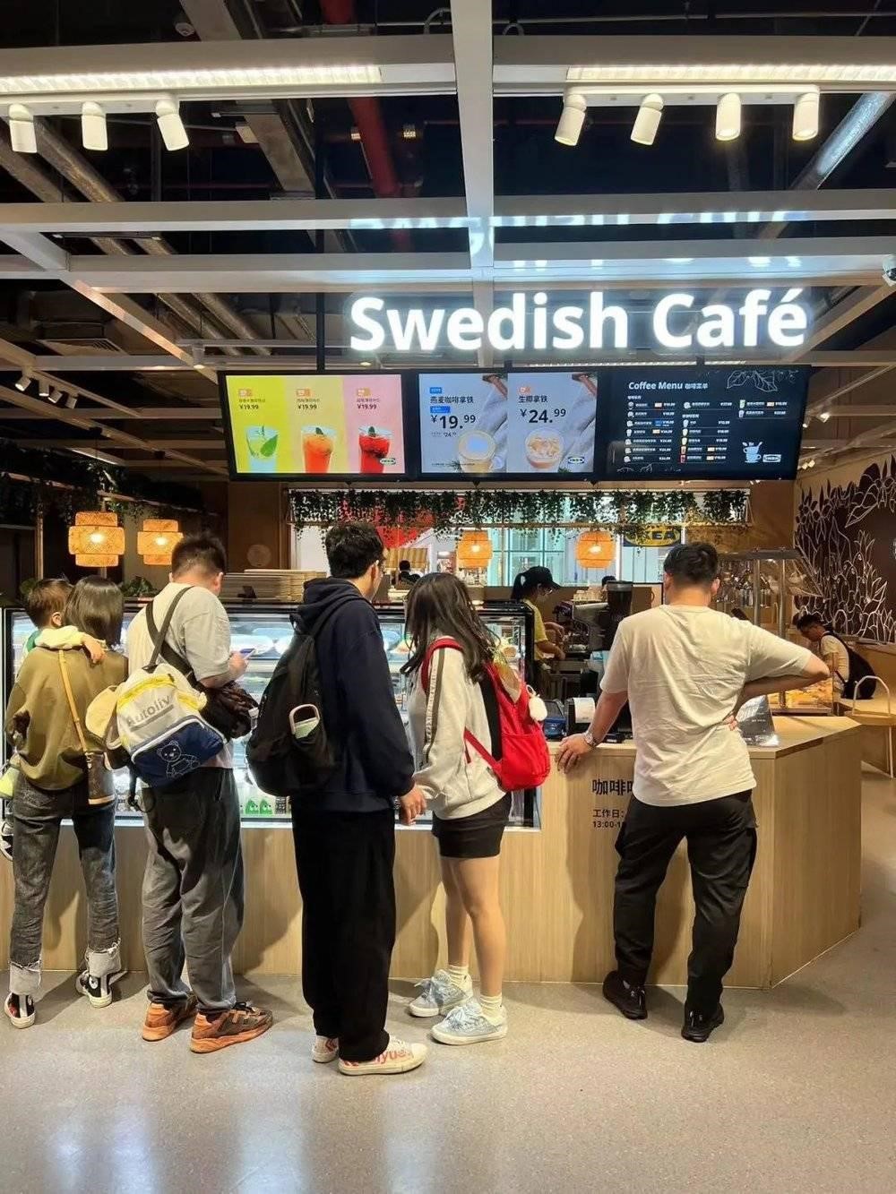 商超餐饮区，正在成为消费者心中新的“理想食堂”