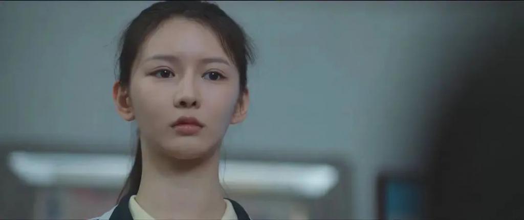 《三大队》唯一的整容脸，原来是个“关系户”，秦昊都带不动