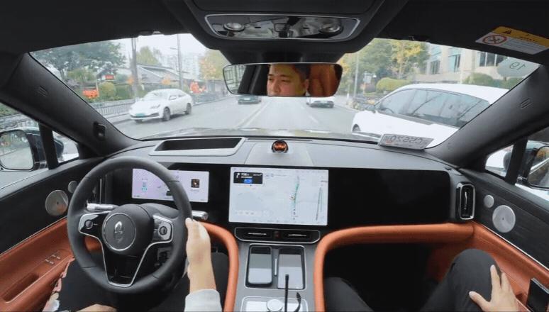 华为今天掏出了问界M9，46.98万起售的车竟然这么好卖。。。