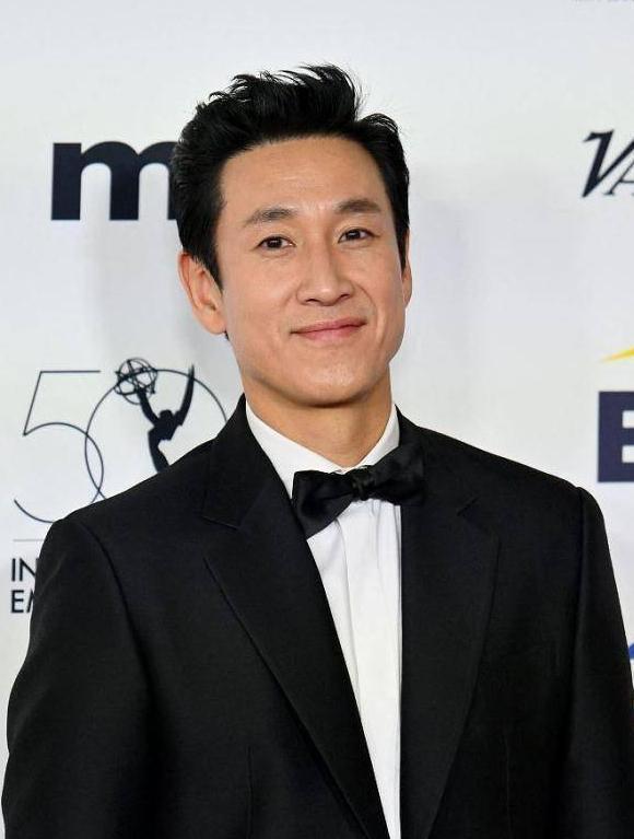 韩国男演员李善均被曝去世 2个月前陷入吸毒丑闻
