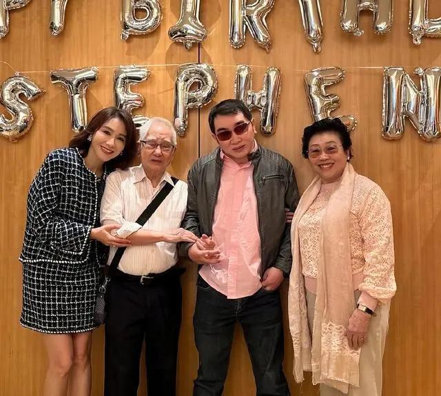 黎姿弟弟遇严重车祸半身瘫痪，时隔16年再次站起来