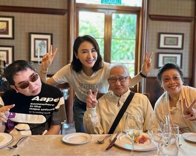 黎姿弟弟迎48岁生日 车祸16年后再次站起来太惊喜