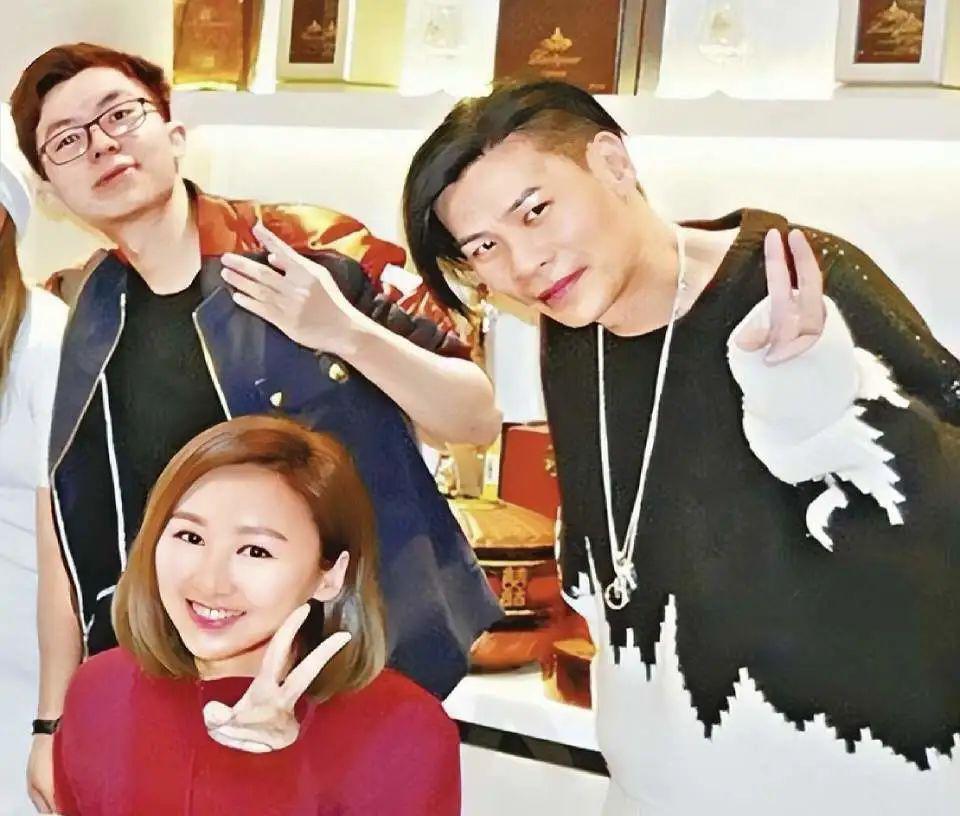 啥？早就分手，男友脚踏两条船被扒…
