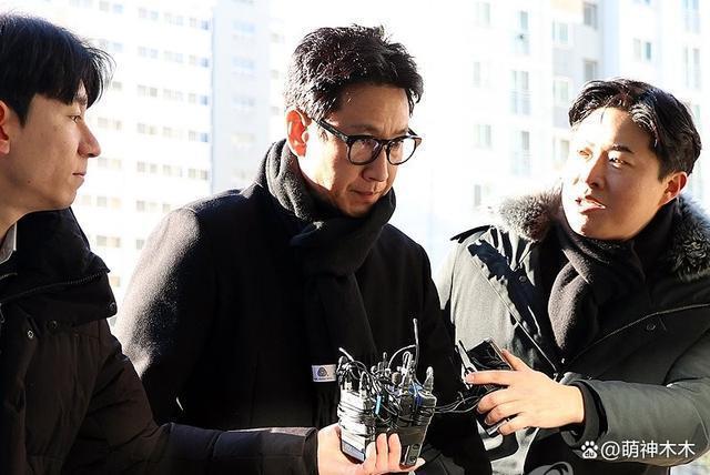 李善均最后一次露面曝光，神情憔悴状态不佳，生前饱受情人威胁