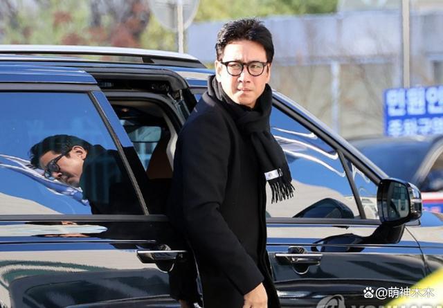 李善均最后一次露面曝光，神情憔悴状态不佳，生前饱受情人威胁