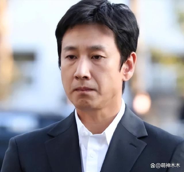 李善均最后一次露面曝光，神情憔悴状态不佳，生前饱受情人威胁