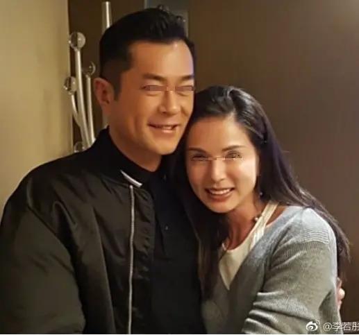 官宣离婚！拼命打工还债，老公住夜店不回家！
