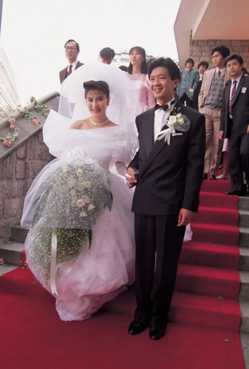 杨紫琼回大马补办婚宴，都来了哪些名流？