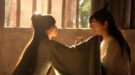 内娱姐弟恋，都没好下场？