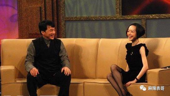 他俩恋爱，有这么吓人？