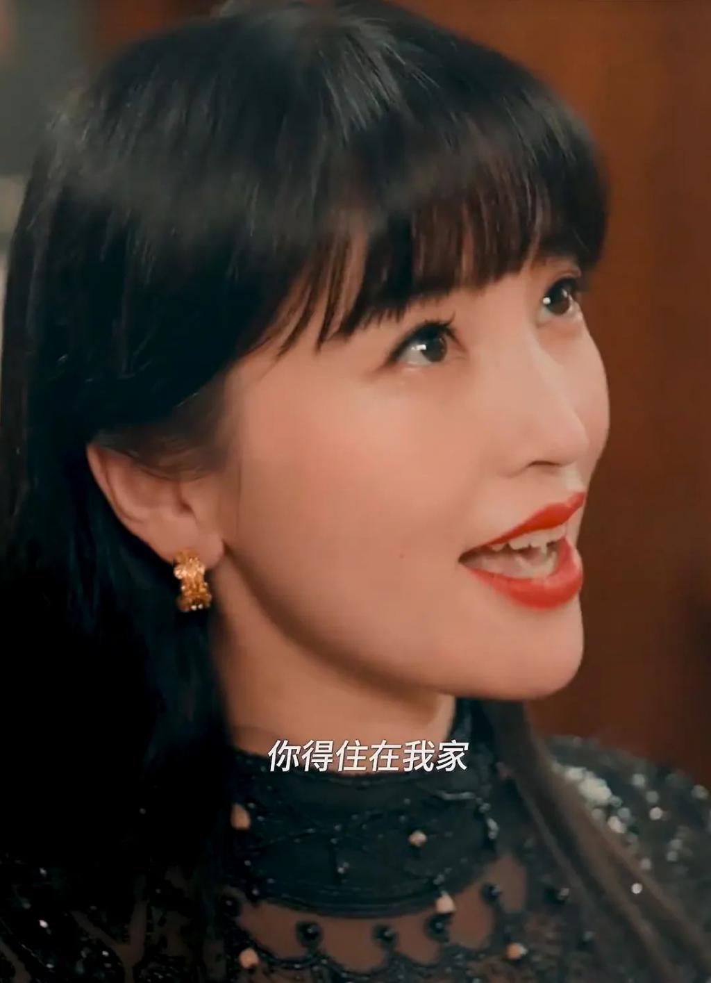 公然在红毯接吻？第一次觉得油可以形容“一对人”……