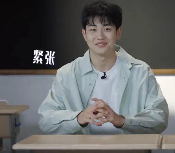公然在红毯接吻？第一次觉得油可以形容“一对人”……