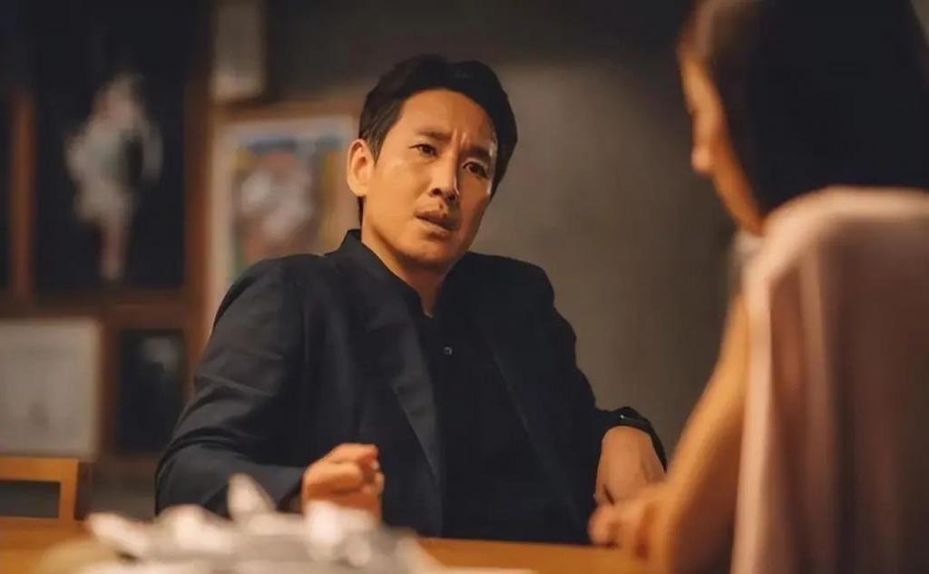 李善均去世现场：用塑料布包裹车子，法医现场取证查死因