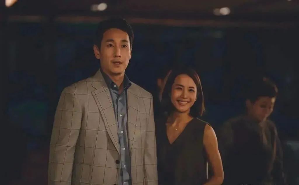 李善均去世现场：用塑料布包裹车子，法医现场取证查死因