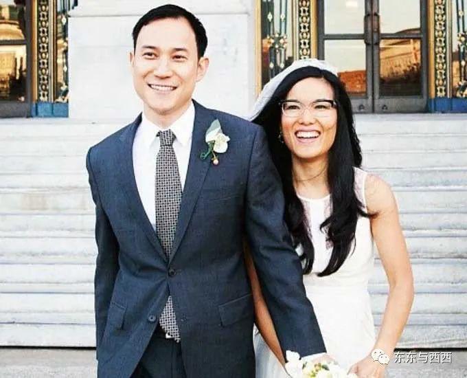 她嫁的“哈佛吴彦祖”要她养，华裔喜剧女王的故事反转了