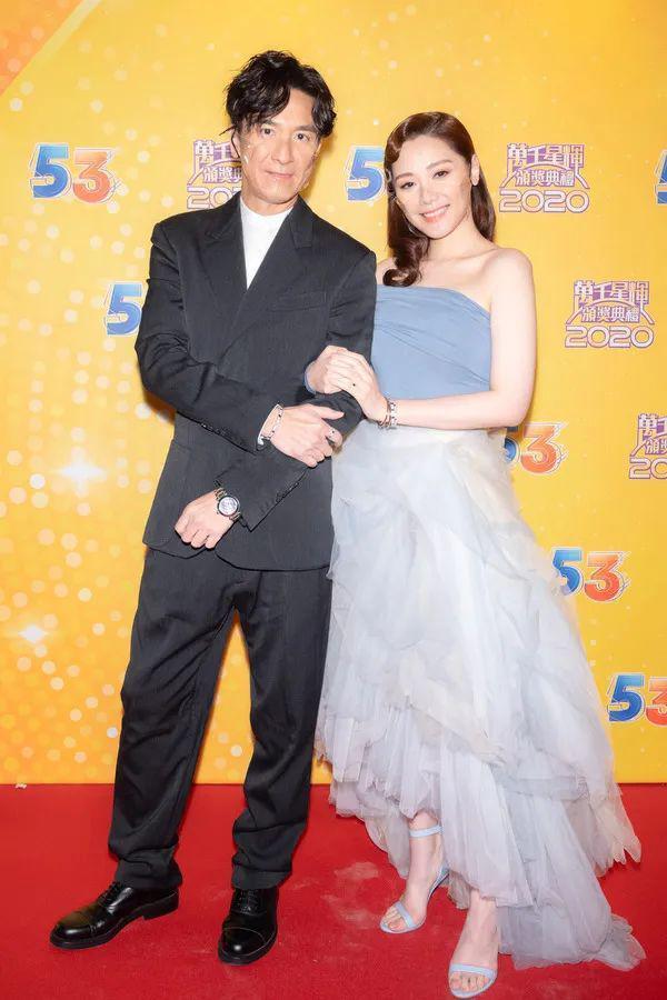 木讷钻石王老五娶内向星二代，婚恋市场上的“时间点”