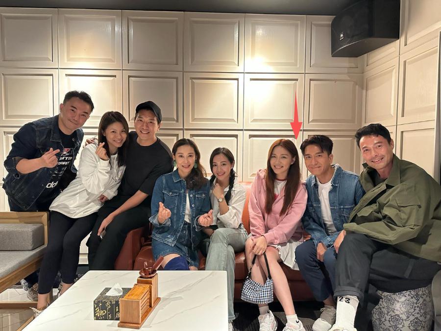 木讷钻石王老五娶内向星二代，婚恋市场上的“时间点”