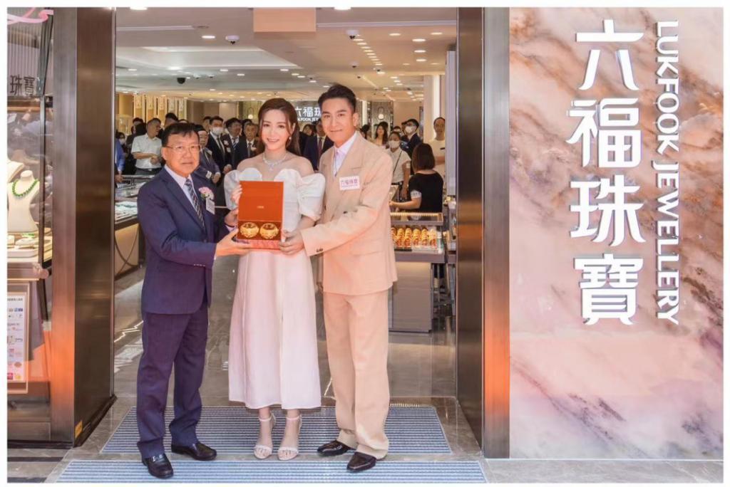 木讷钻石王老五娶内向星二代，婚恋市场上的“时间点”