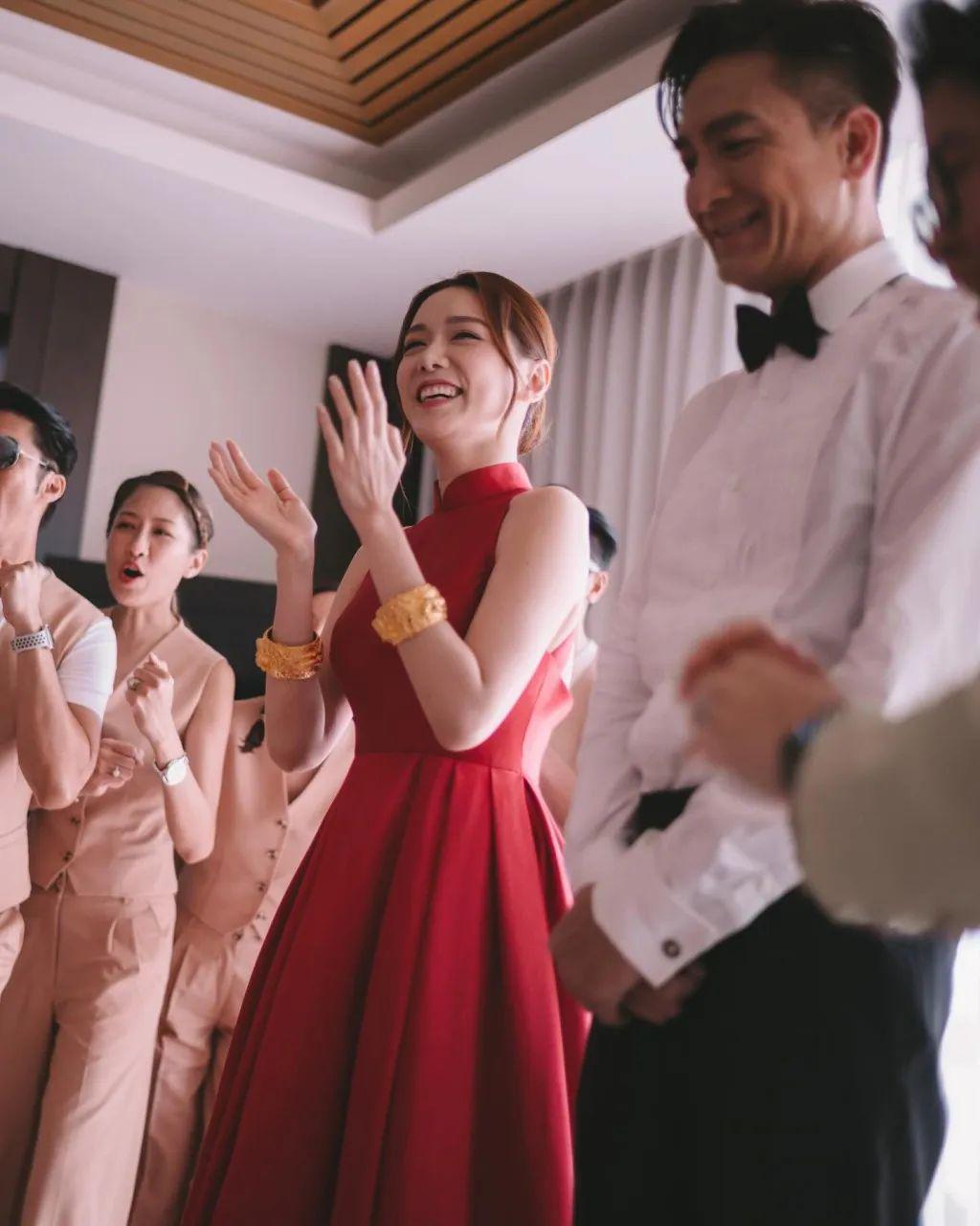 木讷钻石王老五娶内向星二代，婚恋市场上的“时间点”