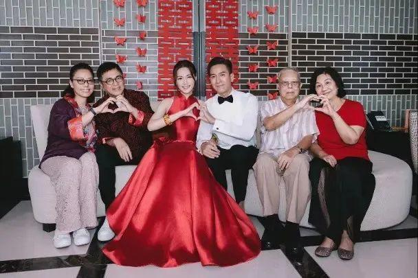 木讷钻石王老五娶内向星二代，婚恋市场上的“时间点”