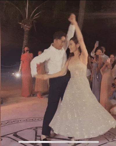 木讷钻石王老五娶内向星二代，婚恋市场上的“时间点”