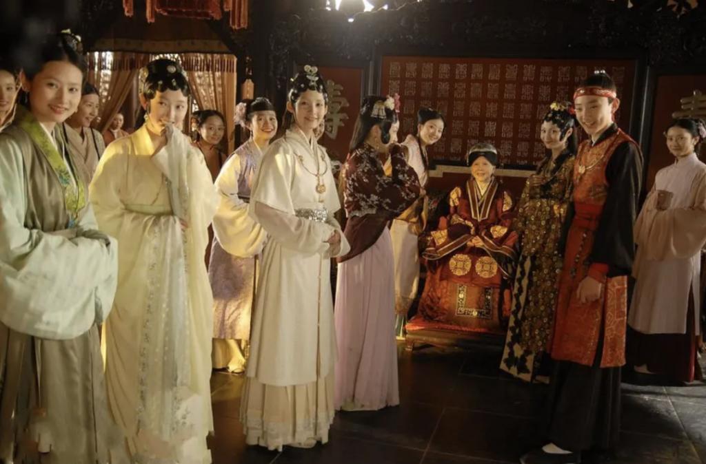 翻拍的《宝莲灯》，央视报警吧