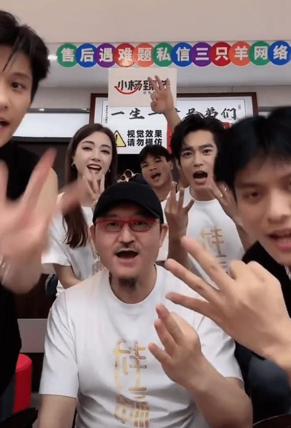 电影在找不跳科目三的“通告间”