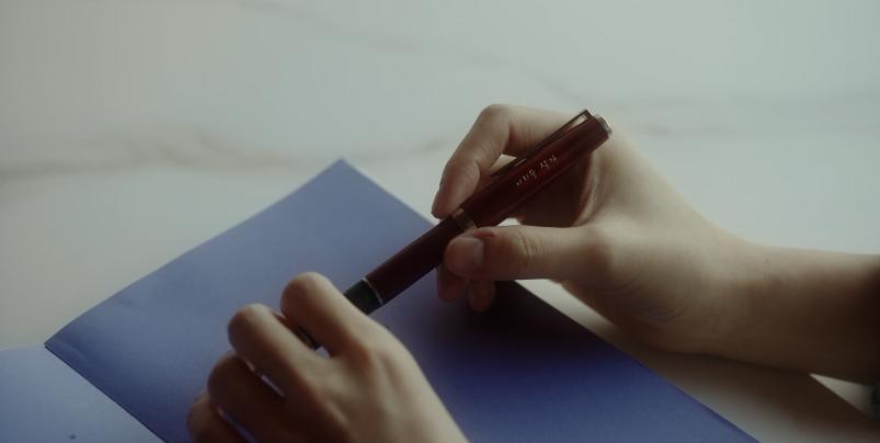 这部奇葩缝合剧，一夜爆红了