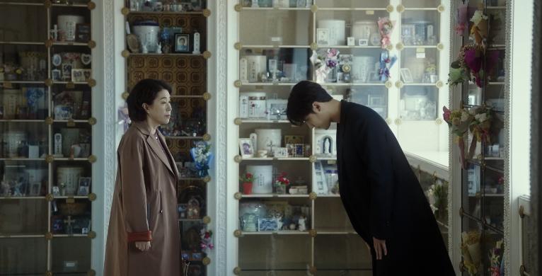 这部奇葩缝合剧，一夜爆红了