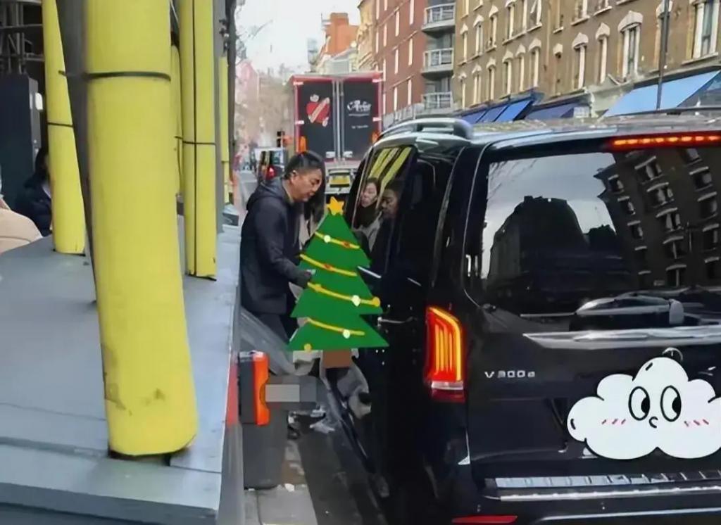 章泽天二胎首曝光，儿女双全移居伦敦，刘强东一人留国内打拼